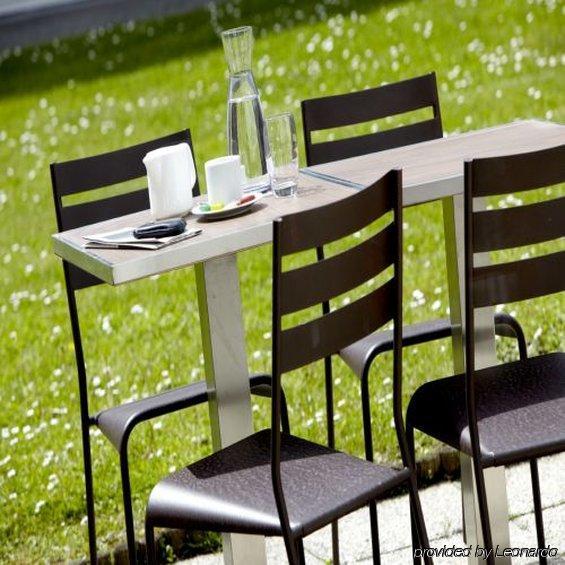 Campanile Lille - Lomme Hotel Restoran gambar